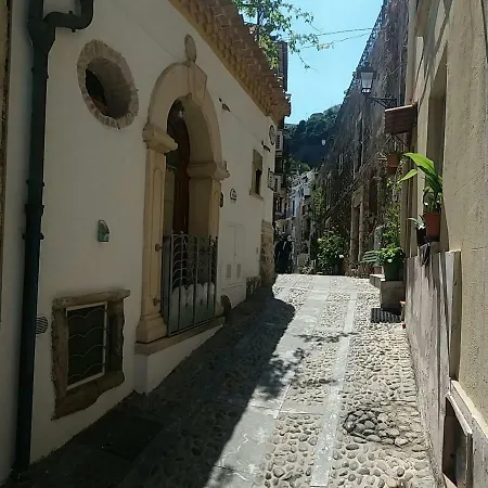 Ellas Chianalea * Scilla