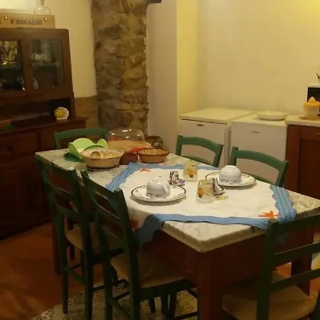 Ellas Chianalea Holiday home *